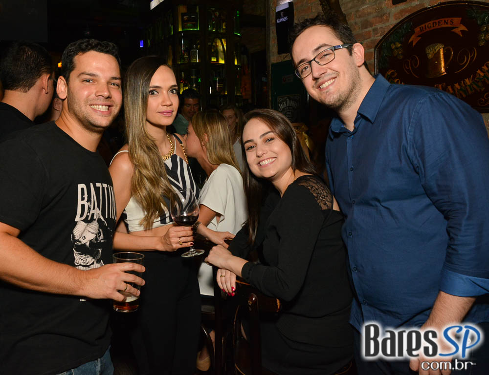 Banda Rock Stamp animou o palco do Dublin com muito Pop Rock Banda Rock Stamp animou o palco do Dublin com muito Pop Rock