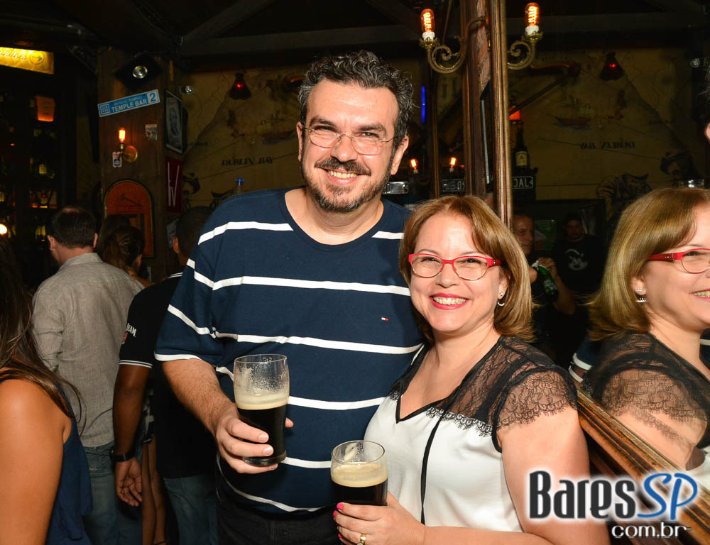 Banda Rock Stamp animou o palco do Dublin com muito Pop Rock Banda Rock Stamp animou o palco do Dublin com muito Pop Rock