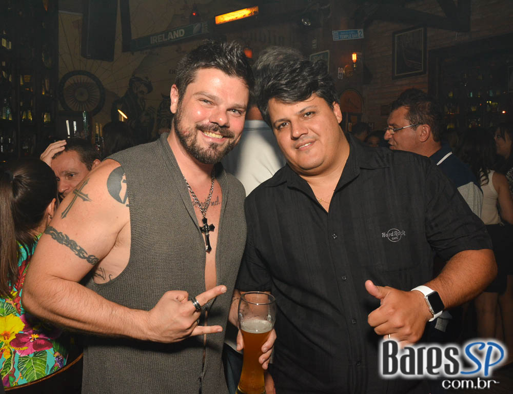 Banda Rock Stamp animou o palco do Dublin com muito Pop Rock Banda Rock Stamp animou o palco do Dublin com muito Pop Rock