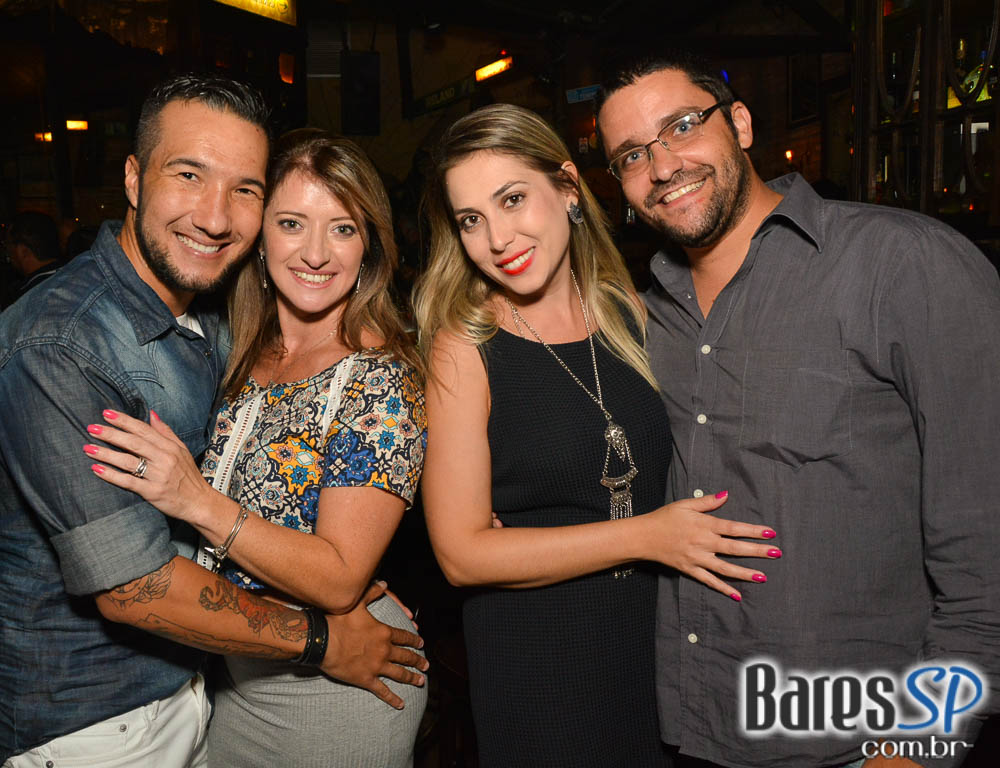 Banda Rock Stamp animou o palco do Dublin com muito Pop Rock Banda Rock Stamp animou o palco do Dublin com muito Pop Rock