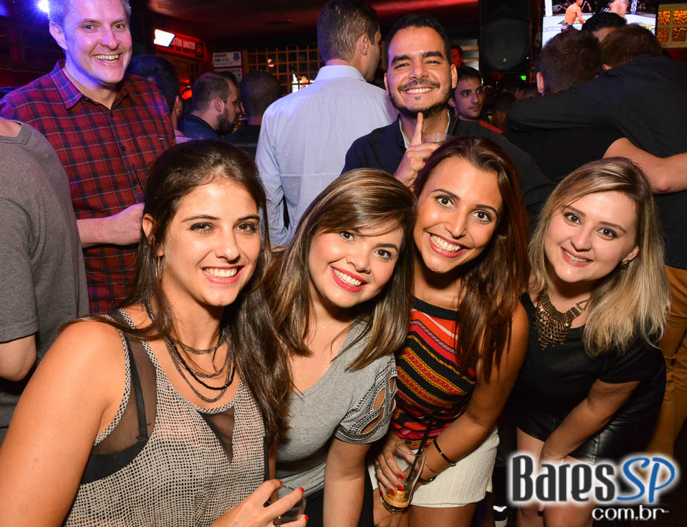 Banda Insônica e Sal Vincent comandaram a sexta-feira do Republic Pub Banda Insônica e Sal Vincent comandaram a sexta-feira do Republic Pub