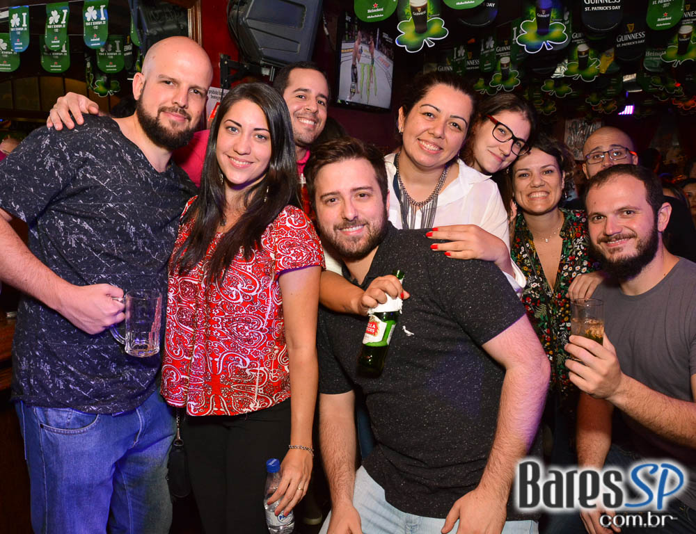 Banda Insônica e Sal Vincent comandaram a sexta-feira do Republic Pub Banda Insônica e Sal Vincent comandaram a sexta-feira do Republic Pub