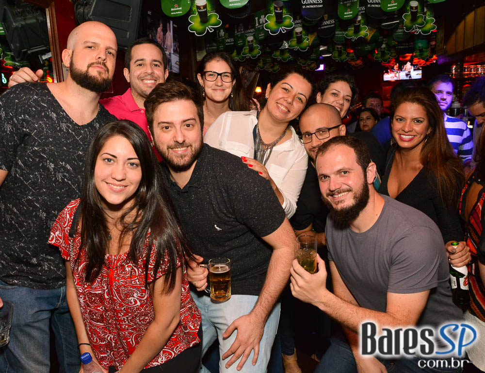 Banda Insônica e Sal Vincent comandaram a sexta-feira do Republic Pub Banda Insônica e Sal Vincent comandaram a sexta-feira do Republic Pub