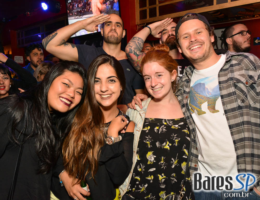 Banda Insônica e Sal Vincent comandaram a sexta-feira do Republic Pub Banda Insônica e Sal Vincent comandaram a sexta-feira do Republic Pub