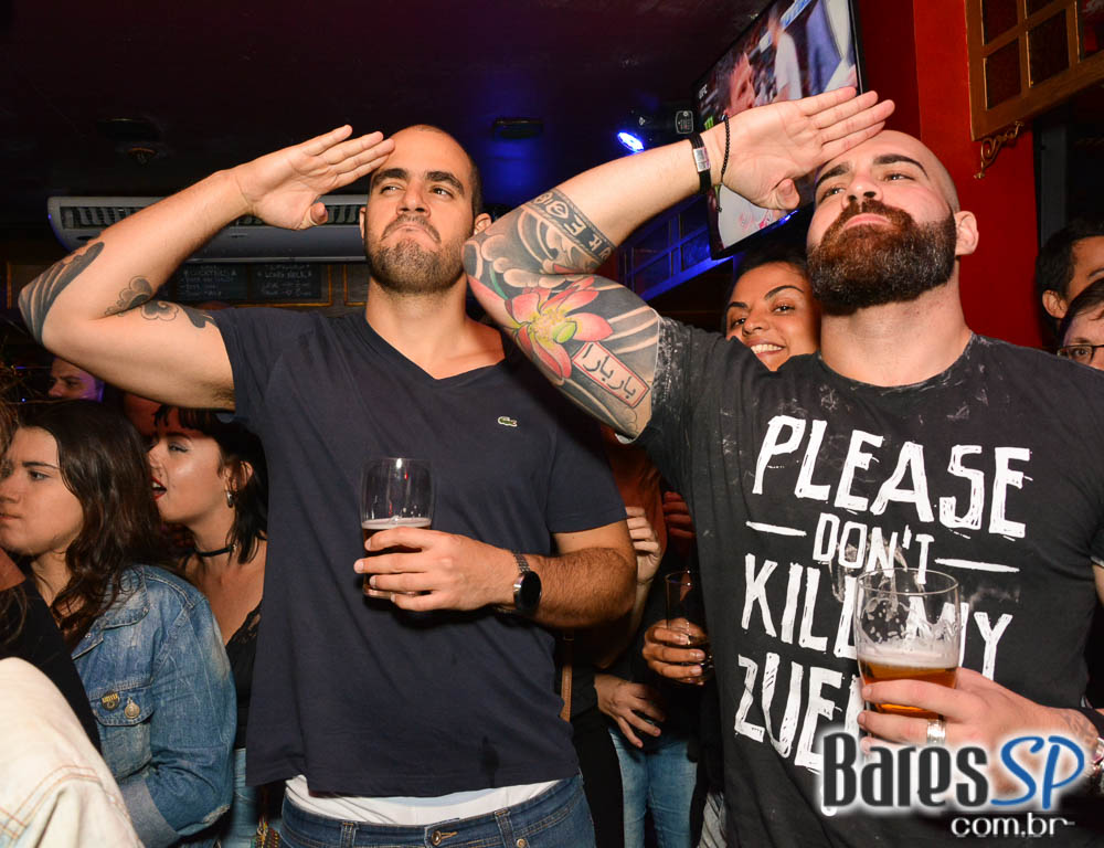 Banda Insônica e Sal Vincent comandaram a sexta-feira do Republic Pub Banda Insônica e Sal Vincent comandaram a sexta-feira do Republic Pub