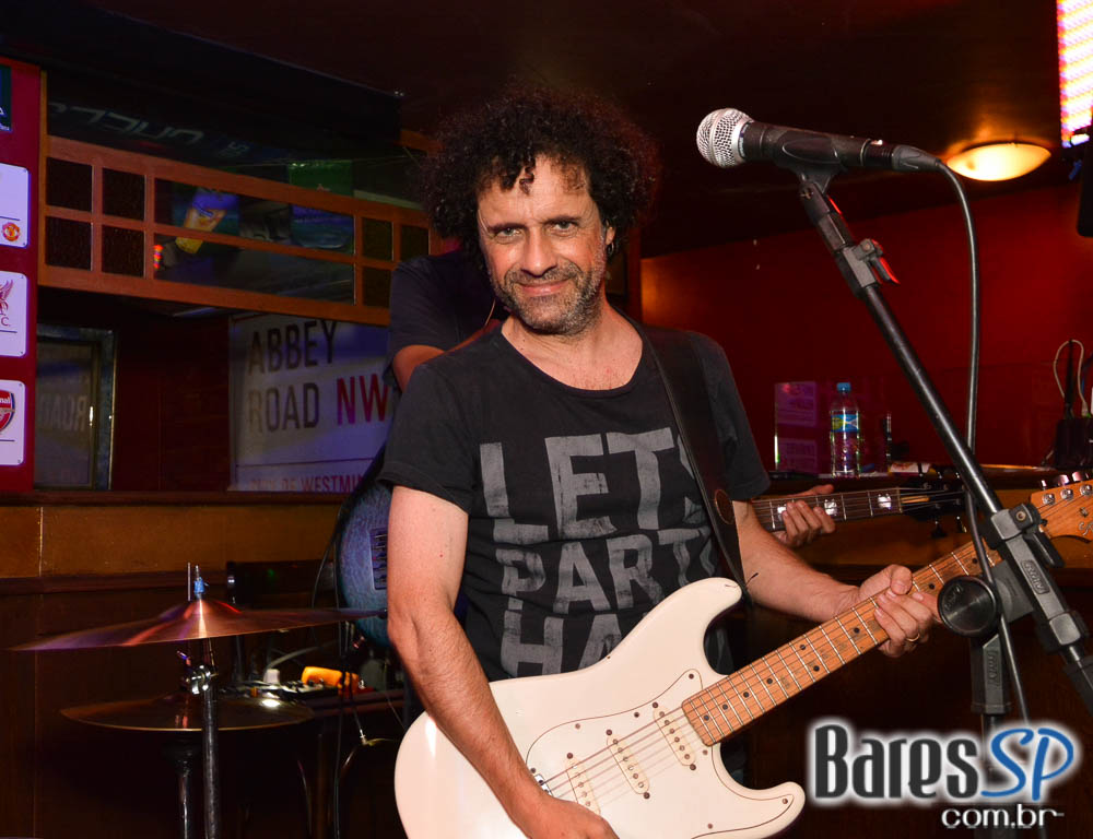 Banda Insônica e Sal Vincent comandaram a sexta-feira do Republic Pub Banda Insônica e Sal Vincent comandaram a sexta-feira do Republic Pub