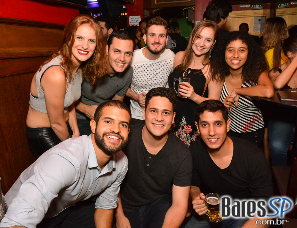 Banda Insônica e Sal Vincent comandaram a sexta-feira do Republic Pub Banda Insônica e Sal Vincent comandaram a sexta-feira do Republic Pub