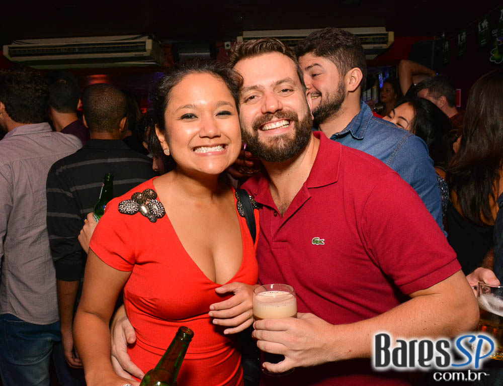 Banda Insônica e Sal Vincent comandaram a sexta-feira do Republic Pub Banda Insônica e Sal Vincent comandaram a sexta-feira do Republic Pub