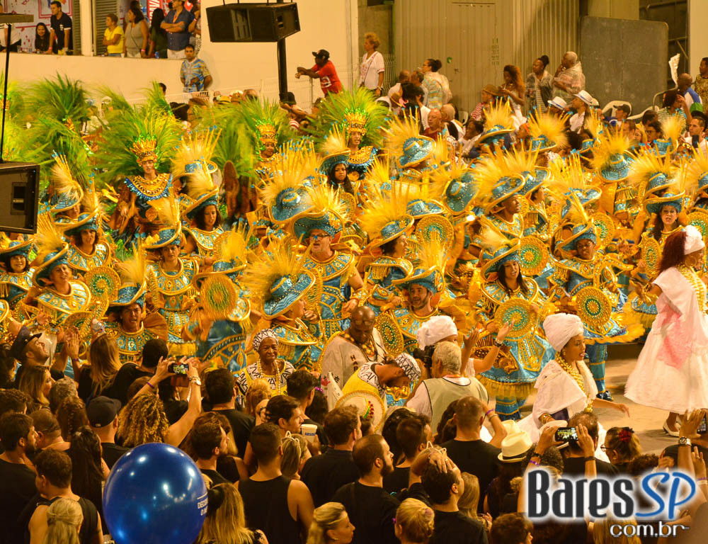 Camarote Bar Brahma recebeu Baile do Bem no Desfile das Capeão Camarote Bar Brahma recebeu Baile do Bem no Desfile das Capeão