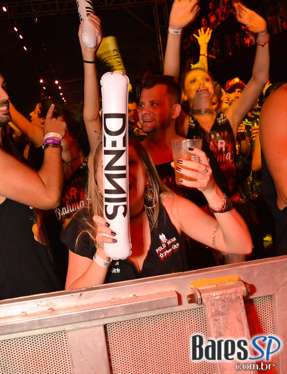 Camarote Bar Brahma recebeu Baile do Bem no Desfile das Capeão Camarote Bar Brahma recebeu Baile do Bem no Desfile das Capeão