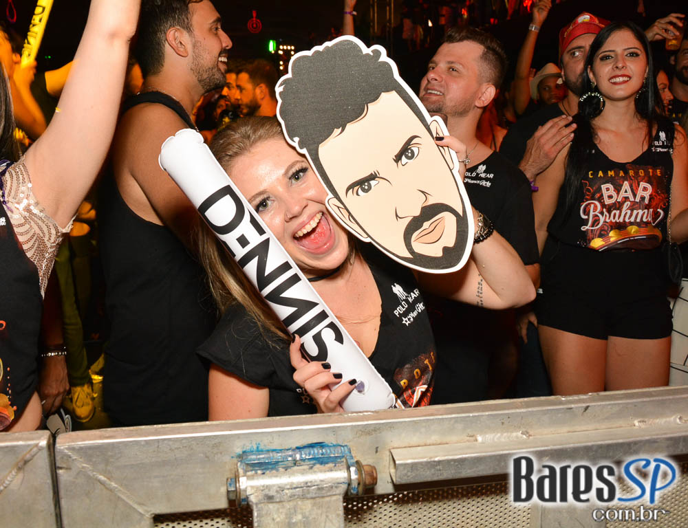 Camarote Bar Brahma recebeu Baile do Bem no Desfile das Capeão Camarote Bar Brahma recebeu Baile do Bem no Desfile das Capeão