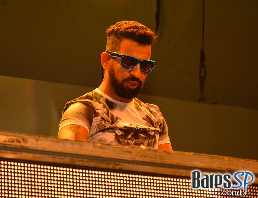 Camarote Bar Brahma recebeu Baile do Bem no Desfile das Capeão Camarote Bar Brahma recebeu Baile do Bem no Desfile das Capeão