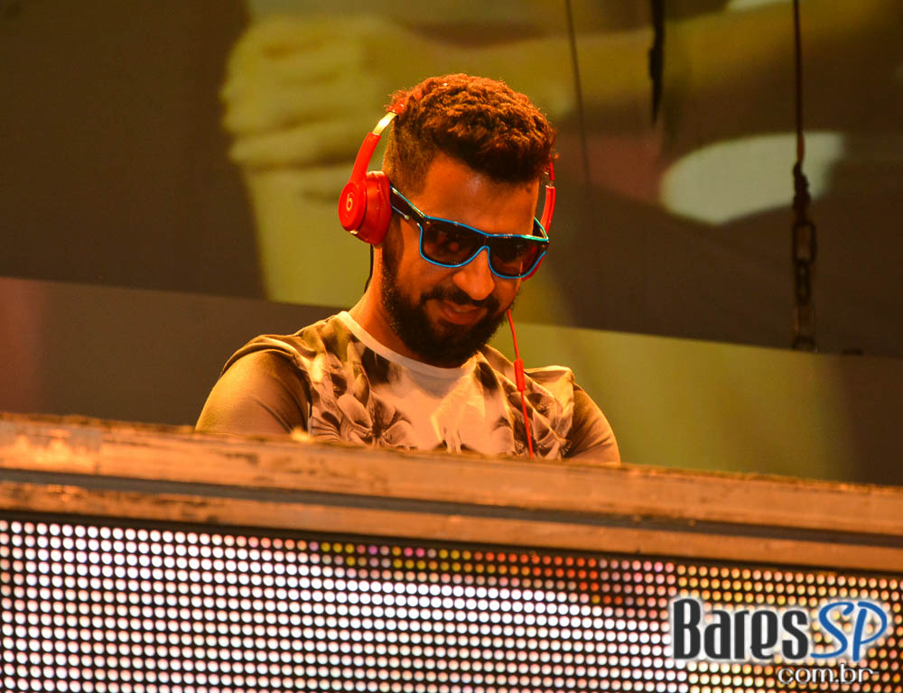 Camarote Bar Brahma recebeu Baile do Bem no Desfile das Capeão Camarote Bar Brahma recebeu Baile do Bem no Desfile das Capeão