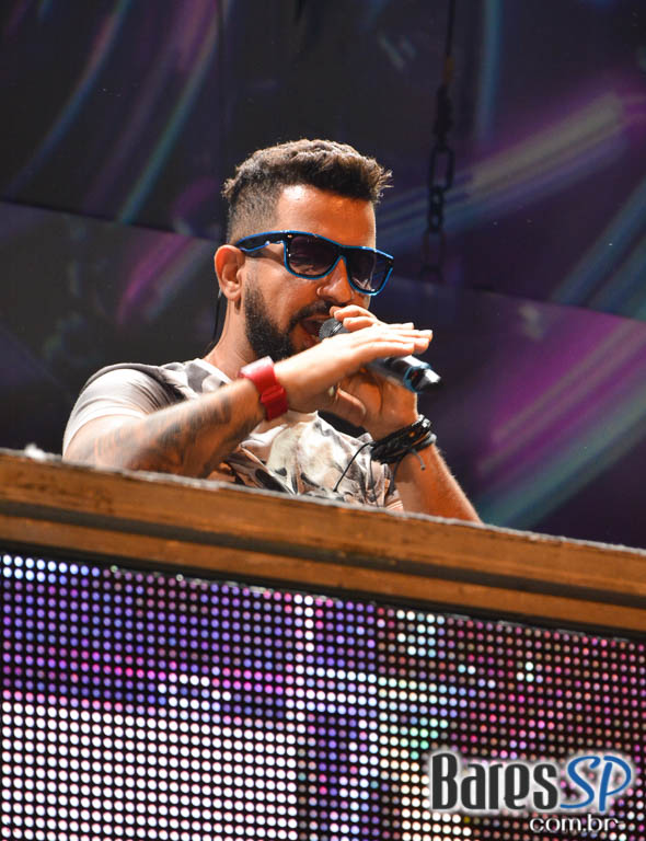 Camarote Bar Brahma recebeu Baile do Bem no Desfile das Capeão Camarote Bar Brahma recebeu Baile do Bem no Desfile das Capeão