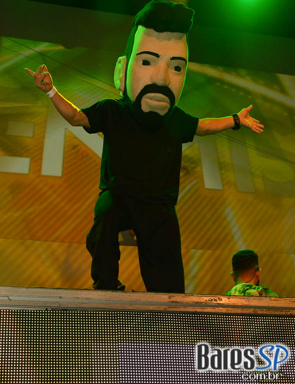 Camarote Bar Brahma recebeu Baile do Bem no Desfile das Capeão Camarote Bar Brahma recebeu Baile do Bem no Desfile das Capeão