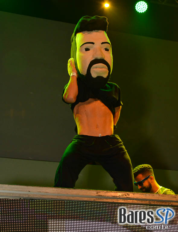 Camarote Bar Brahma recebeu Baile do Bem no Desfile das Capeão Camarote Bar Brahma recebeu Baile do Bem no Desfile das Capeão