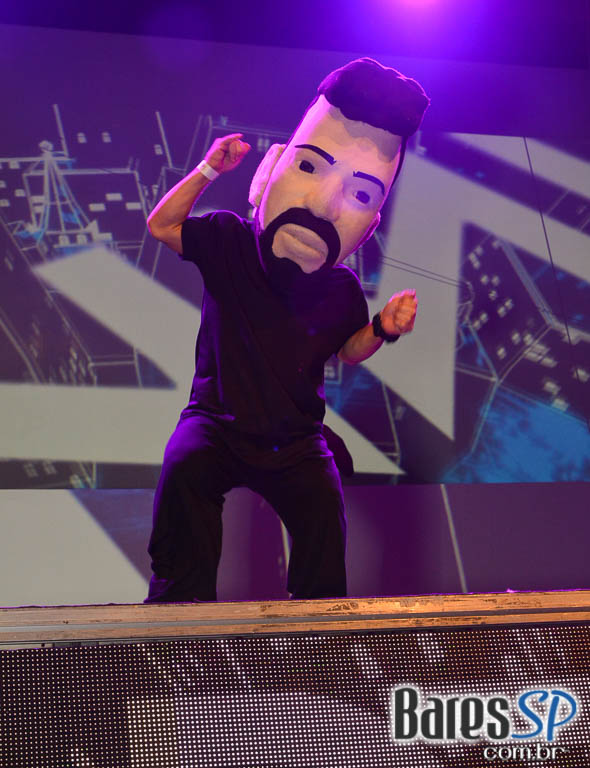 Camarote Bar Brahma recebeu Baile do Bem no Desfile das Capeão Camarote Bar Brahma recebeu Baile do Bem no Desfile das Capeão