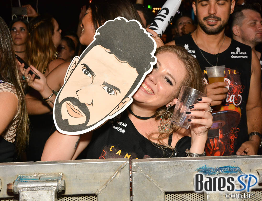 Camarote Bar Brahma recebeu Baile do Bem no Desfile das Capeão Camarote Bar Brahma recebeu Baile do Bem no Desfile das Capeão
