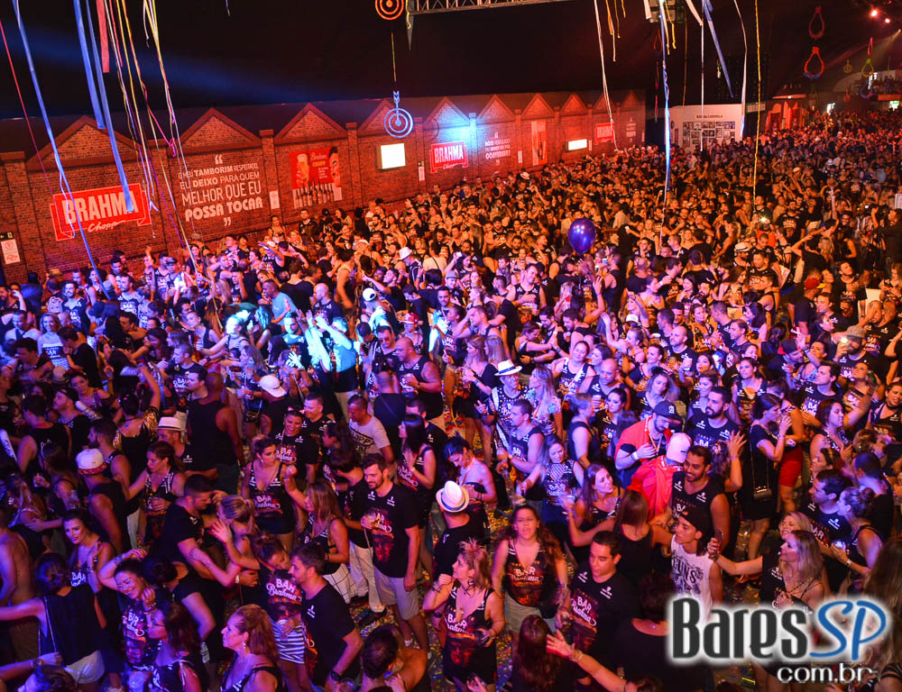 Camarote Bar Brahma recebeu Baile do Bem no Desfile das Capeão Camarote Bar Brahma recebeu Baile do Bem no Desfile das Capeão