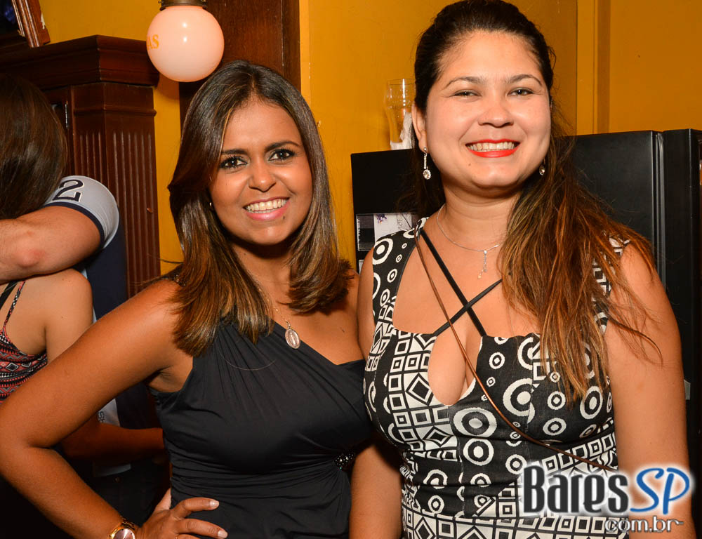 Dom Paulinho Lima & March 5 animaram a sexta-feira no Bar Charles Edward Dom Paulinho Lima & March 5 animaram a sexta-feira no Bar Charles Edward