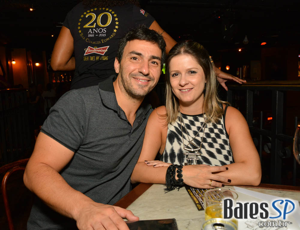 Dom Paulinho Lima & March 5 animaram a sexta-feira no Bar Charles Edward Dom Paulinho Lima & March 5 animaram a sexta-feira no Bar Charles Edward