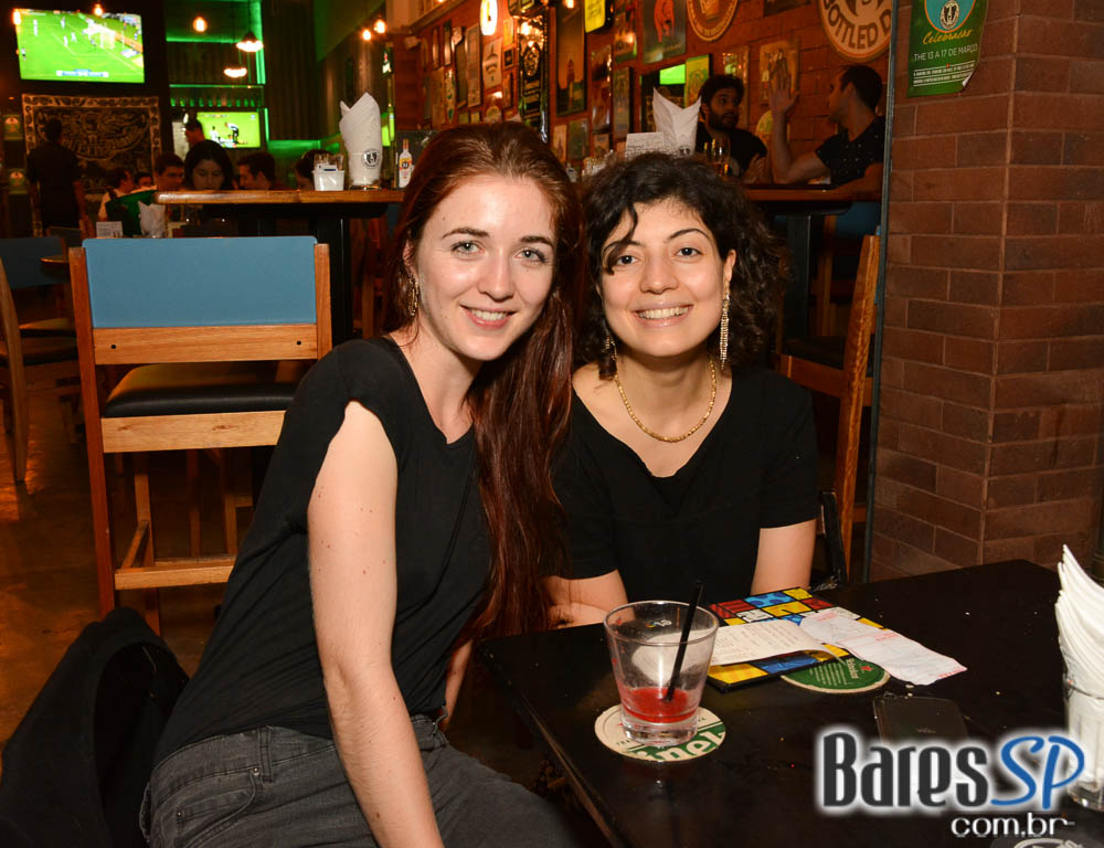 Bottled Dog ofereceu ambiente descontraído e cardápio variado no Itaim Bibi Bottled Dog ofereceu ambiente descontraído e cardápio variado no Itaim Bibi