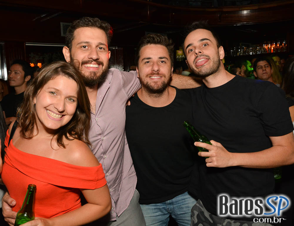 Banda Go Ahead se apresentou no palco do The Blue Pub Banda Go Ahead se apresentou no palco do The Blue Pub