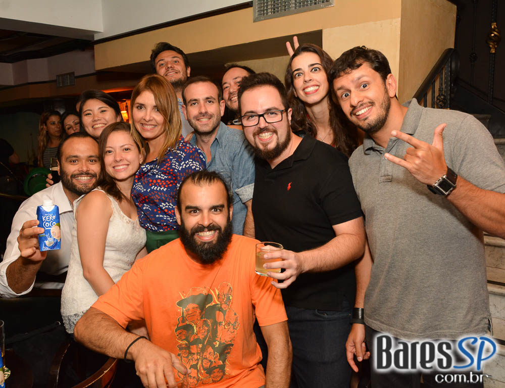 Banda Go Ahead se apresentou no palco do The Blue Pub Banda Go Ahead se apresentou no palco do The Blue Pub