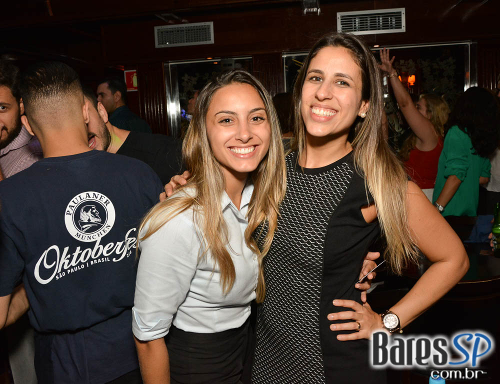 Banda Go Ahead se apresentou no palco do The Blue Pub Banda Go Ahead se apresentou no palco do The Blue Pub