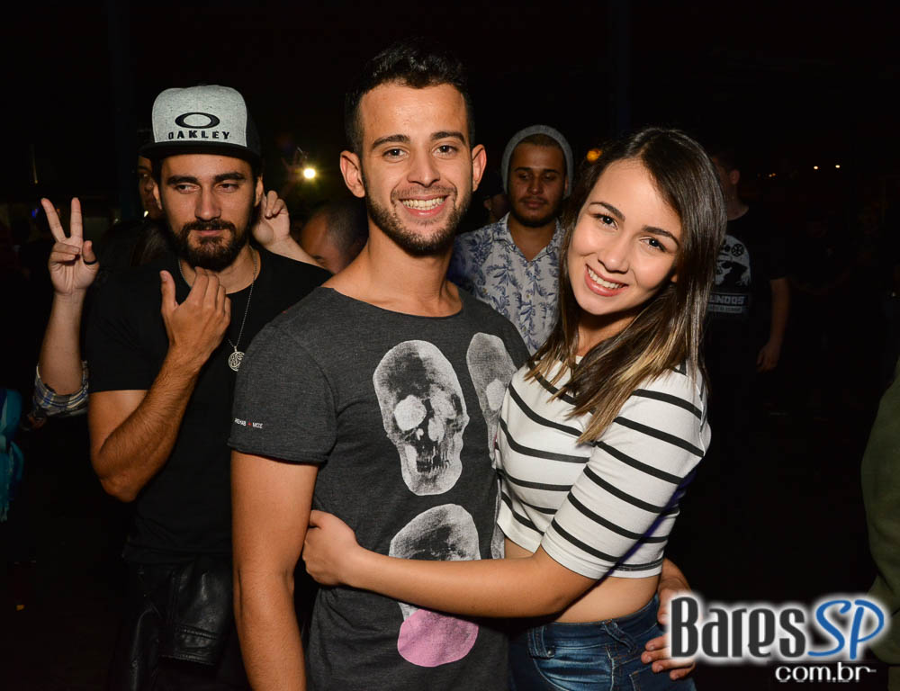 Bandas La Família 019, Ameaça, Brinquedo Torto e Hector Dub com clássicos do rock no Aquarius Rock Bar Bandas La Família 019, Ameaça, Brinquedo Torto e Hector Dub com clássicos do rock no Aquarius Rock Bar