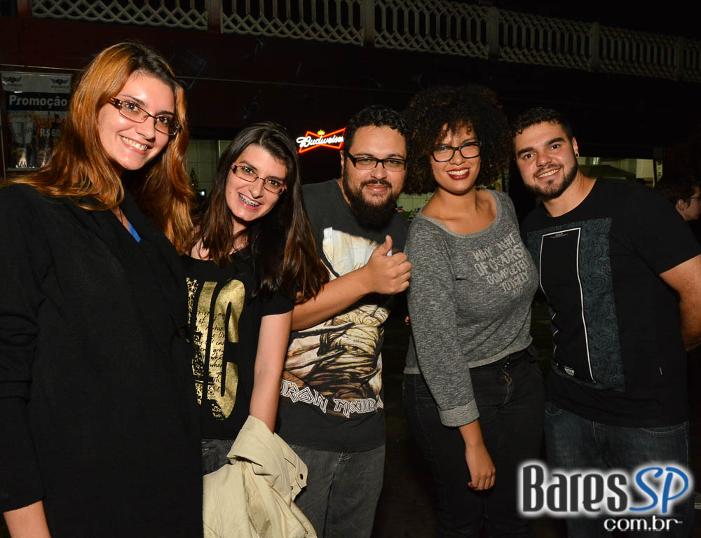 Bandas La Família 019, Ameaça, Brinquedo Torto e Hector Dub com clássicos do rock no Aquarius Rock Bar Bandas La Família 019, Ameaça, Brinquedo Torto e Hector Dub com clássicos do rock no Aquarius Rock Bar