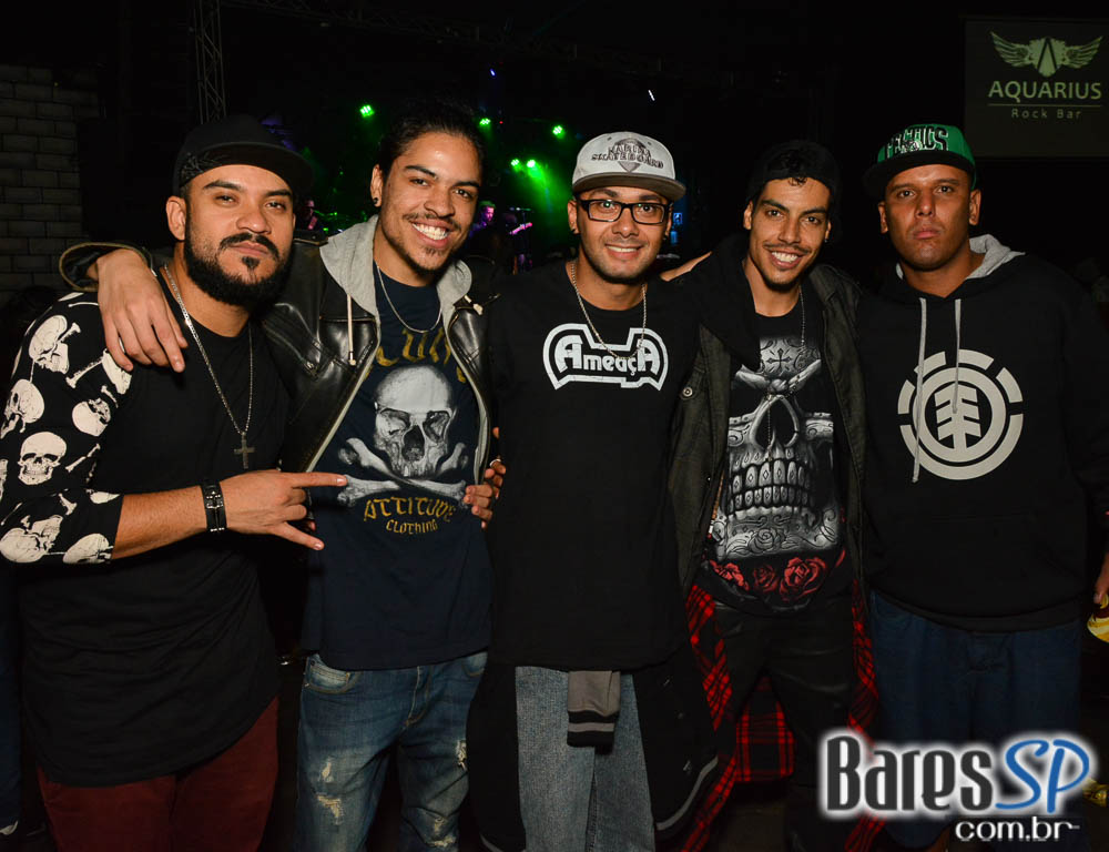 Bandas La Família 019, Ameaça, Brinquedo Torto e Hector Dub com clássicos do rock no Aquarius Rock Bar Bandas La Família 019, Ameaça, Brinquedo Torto e Hector Dub com clássicos do rock no Aquarius Rock Bar