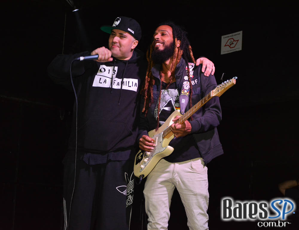 Bandas La Família 019, Ameaça, Brinquedo Torto e Hector Dub com clássicos do rock no Aquarius Rock Bar Bandas La Família 019, Ameaça, Brinquedo Torto e Hector Dub com clássicos do rock no Aquarius Rock Bar