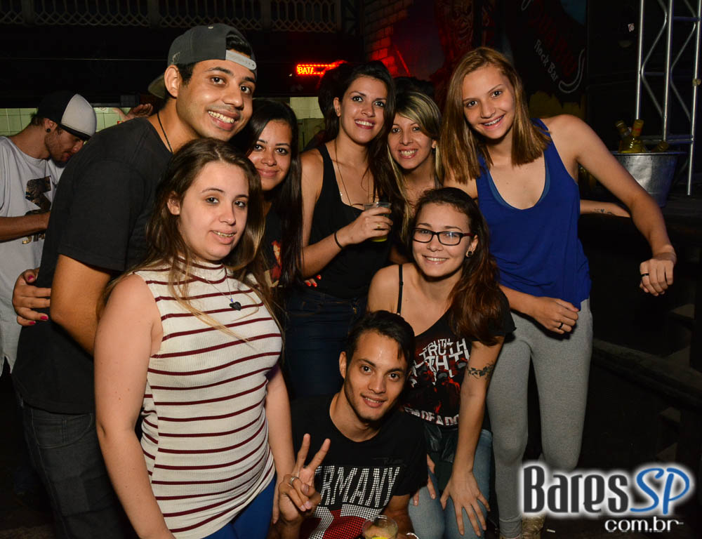 Bandas La Família 019, Ameaça, Brinquedo Torto e Hector Dub com clássicos do rock no Aquarius Rock Bar Bandas La Família 019, Ameaça, Brinquedo Torto e Hector Dub com clássicos do rock no Aquarius Rock Bar