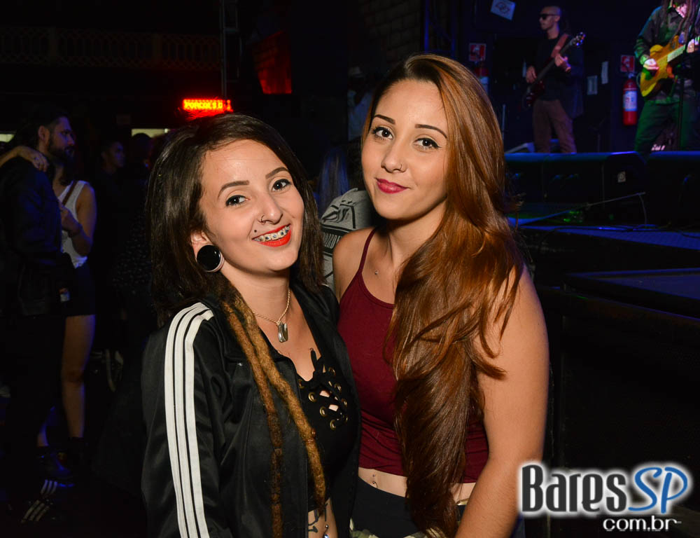 Bandas La Família 019, Ameaça, Brinquedo Torto e Hector Dub com clássicos do rock no Aquarius Rock Bar Bandas La Família 019, Ameaça, Brinquedo Torto e Hector Dub com clássicos do rock no Aquarius Rock Bar