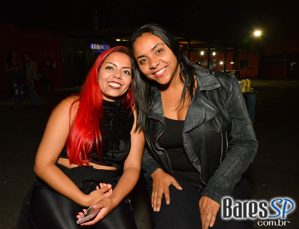 Bandas La Família 019, Ameaça, Brinquedo Torto e Hector Dub com clássicos do rock no Aquarius Rock Bar Bandas La Família 019, Ameaça, Brinquedo Torto e Hector Dub com clássicos do rock no Aquarius Rock Bar