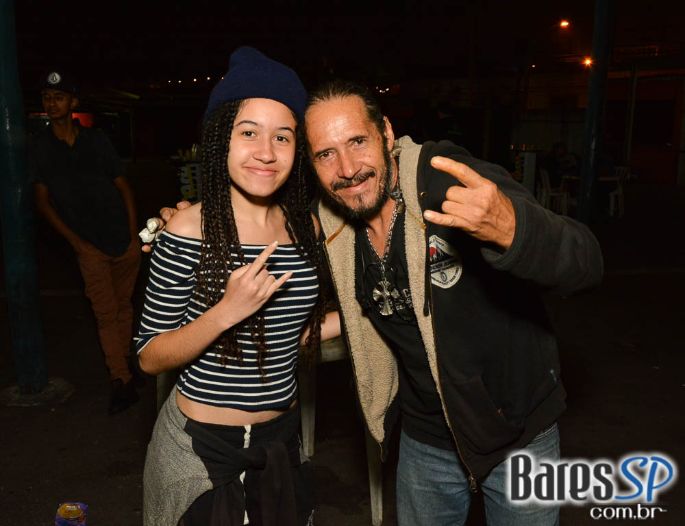 Bandas La Família 019, Ameaça, Brinquedo Torto e Hector Dub com clássicos do rock no Aquarius Rock Bar Bandas La Família 019, Ameaça, Brinquedo Torto e Hector Dub com clássicos do rock no Aquarius Rock Bar