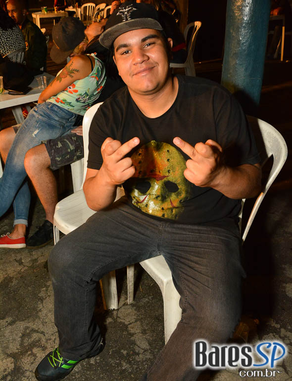 Bandas La Família 019, Ameaça, Brinquedo Torto e Hector Dub com clássicos do rock no Aquarius Rock Bar Bandas La Família 019, Ameaça, Brinquedo Torto e Hector Dub com clássicos do rock no Aquarius Rock Bar