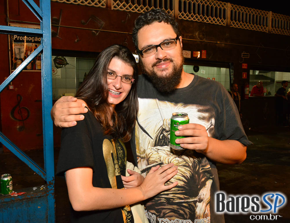 Bandas La Família 019, Ameaça, Brinquedo Torto e Hector Dub com clássicos do rock no Aquarius Rock Bar Bandas La Família 019, Ameaça, Brinquedo Torto e Hector Dub com clássicos do rock no Aquarius Rock Bar