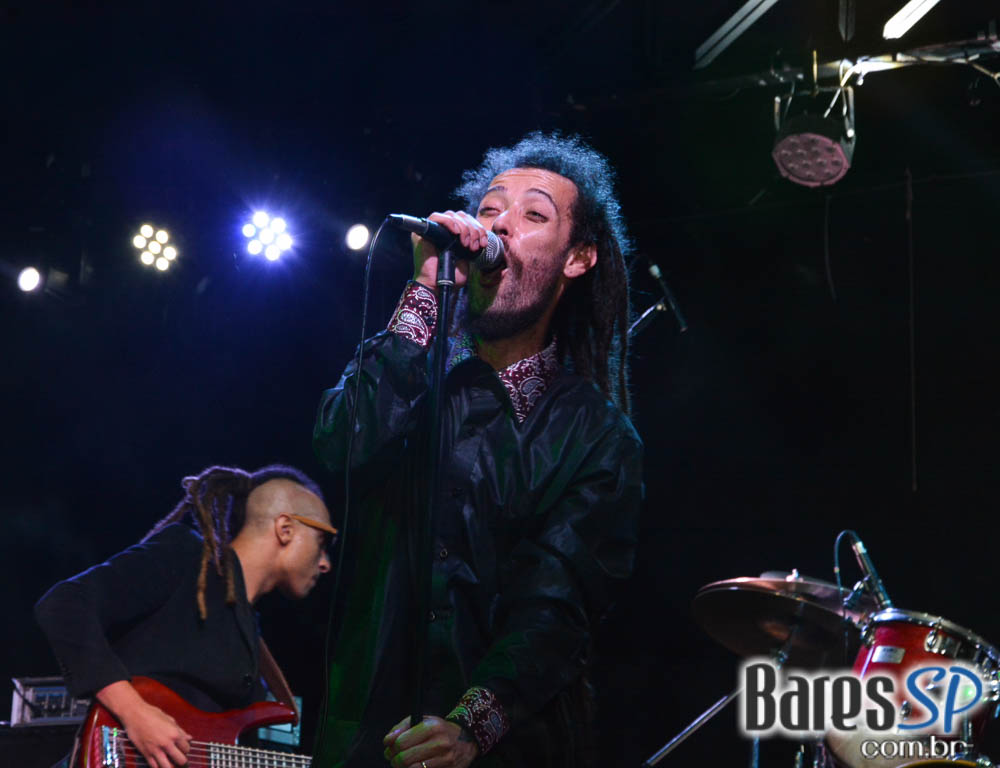 Bandas La Família 019, Ameaça, Brinquedo Torto e Hector Dub com clássicos do rock no Aquarius Rock Bar Bandas La Família 019, Ameaça, Brinquedo Torto e Hector Dub com clássicos do rock no Aquarius Rock Bar