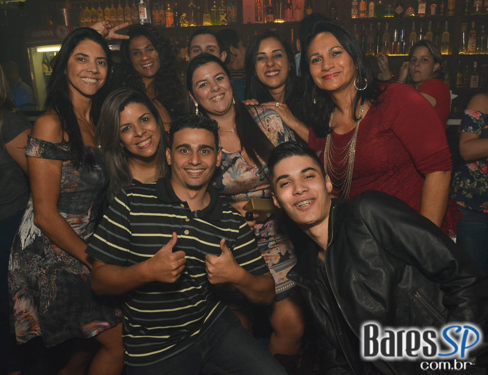 Noite da Cerveja Budweiser agitou a sexta-feira do Akbar Lounge e Disco Noite da Cerveja Budweiser agitou a sexta-feira do Akbar Lounge e Disco