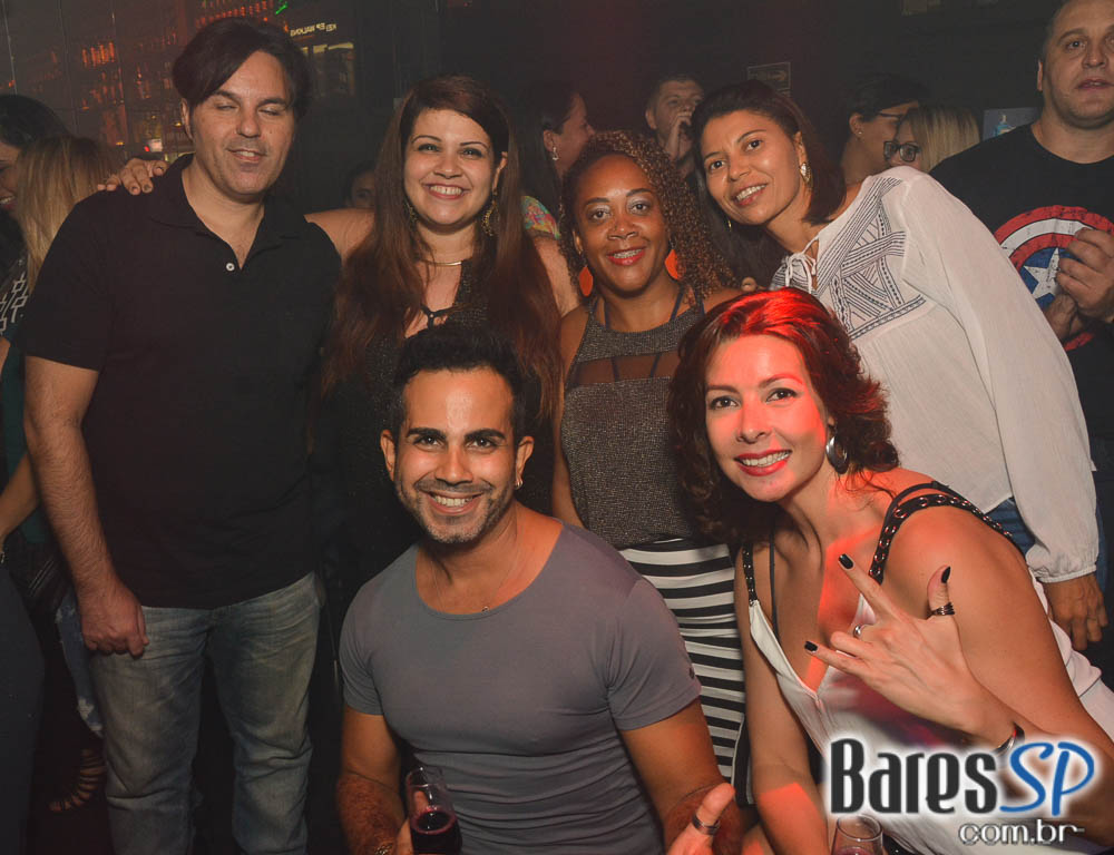 Noite da Cerveja Budweiser agitou a sexta-feira do Akbar Lounge e Disco Noite da Cerveja Budweiser agitou a sexta-feira do Akbar Lounge e Disco