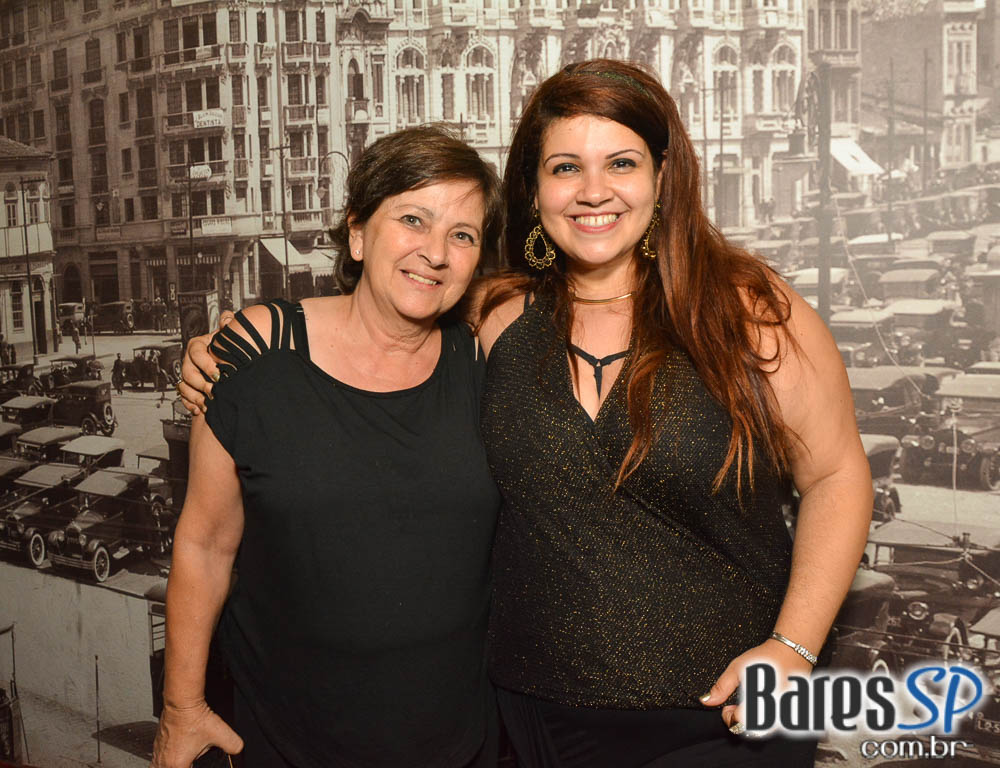 Noite da Cerveja Budweiser agitou a sexta-feira do Akbar Lounge e Disco Noite da Cerveja Budweiser agitou a sexta-feira do Akbar Lounge e Disco