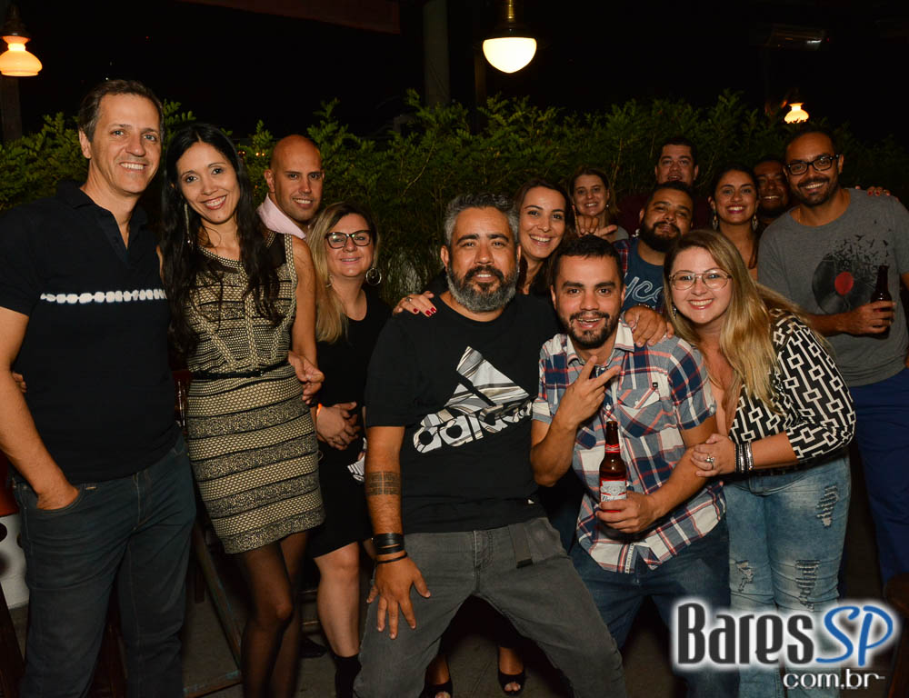 Noite da Cerveja Budweiser agitou a sexta-feira do Akbar Lounge e Disco Noite da Cerveja Budweiser agitou a sexta-feira do Akbar Lounge e Disco