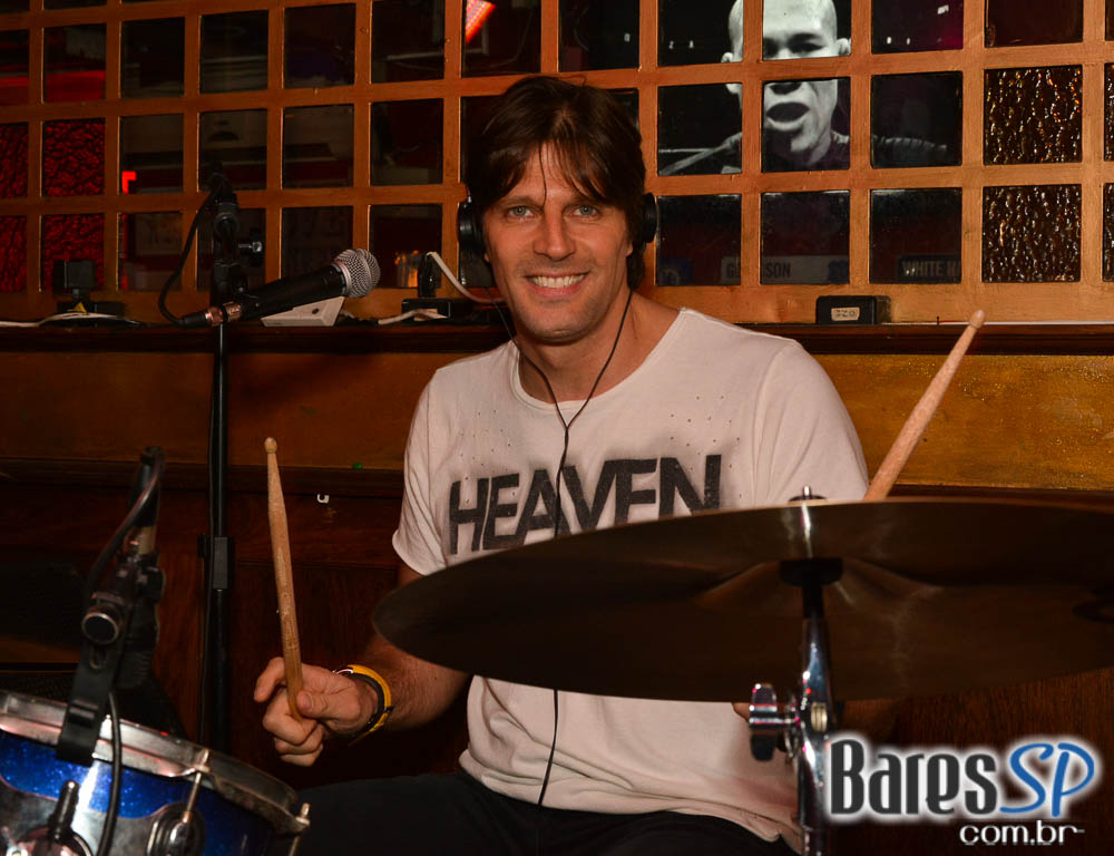 Junkie Box e William Kim comandaram o sábado do Republic Pub Junkie Box e William Kim comandaram o sábado do Republic Pub