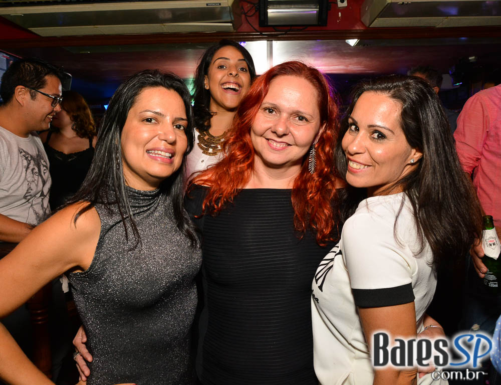 Junkie Box e William Kim comandaram o sábado do Republic Pub Junkie Box e William Kim comandaram o sábado do Republic Pub