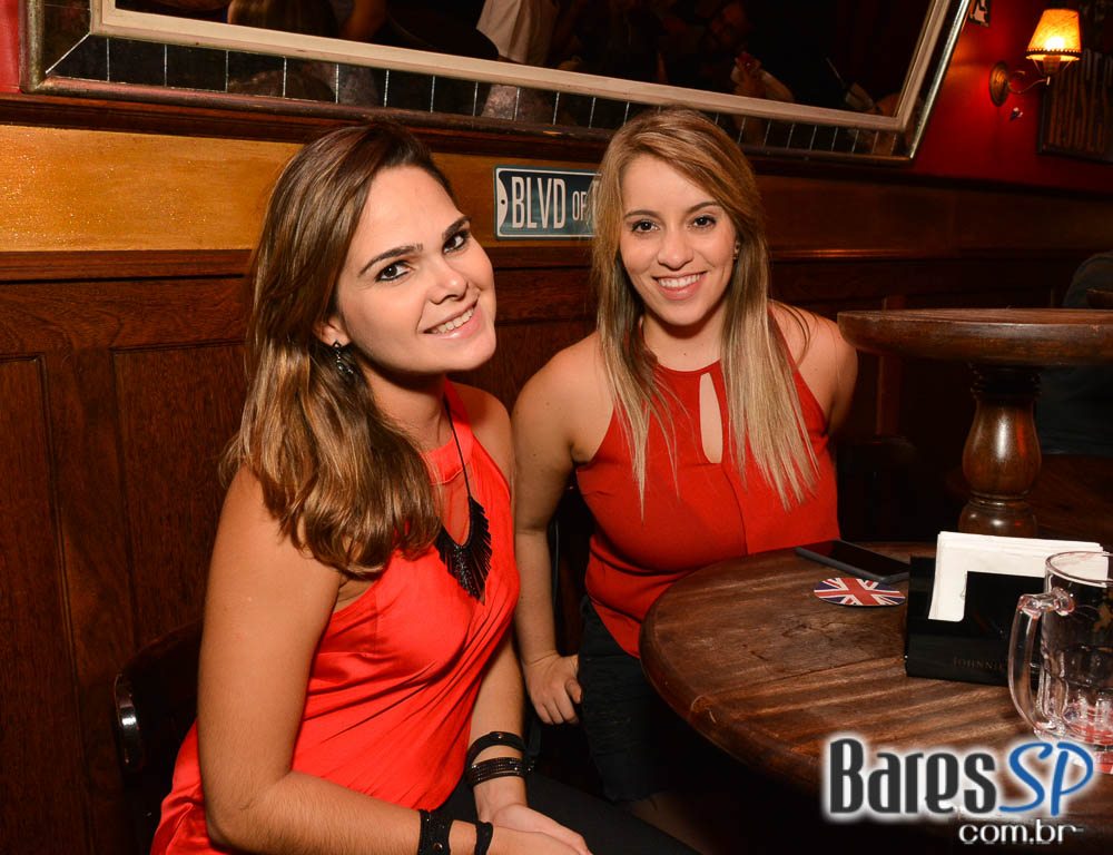 Banda Vih e William Kim agitaram a noite com clássicos do rock no Republic Pub Banda Vih e William Kim agitaram a noite com clássicos do rock no Republic Pub