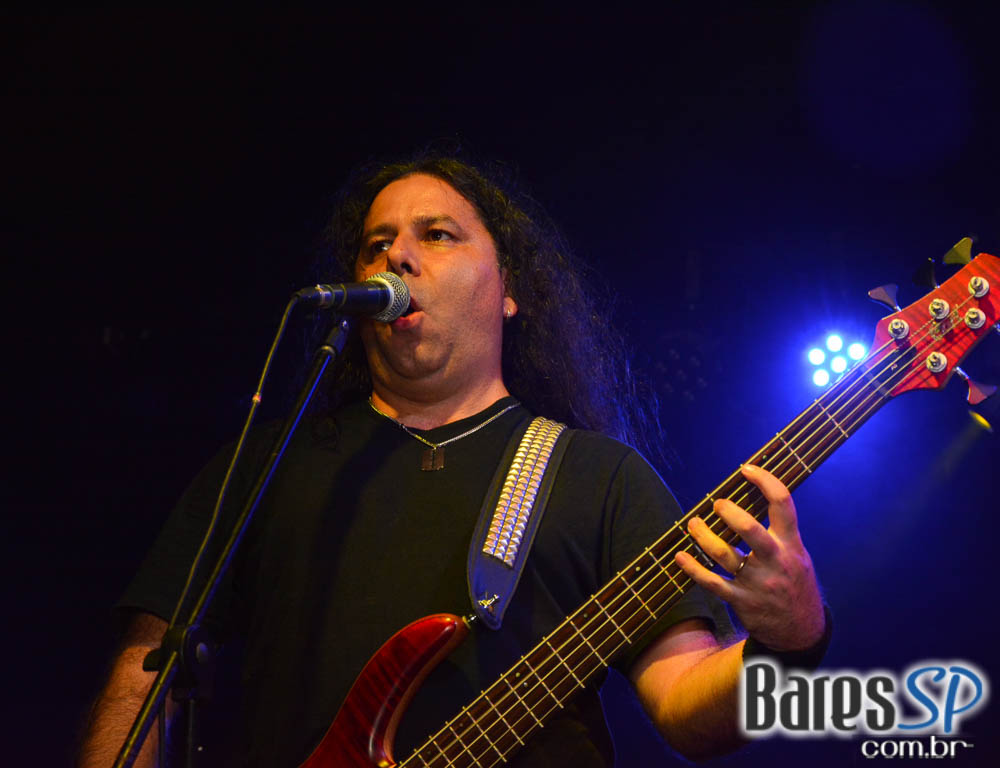 Covers com as bandas Ozzmozzy, Steel Tormentor, Master Piece e Eletric Eye animaram a noite do Aquarius Rock Bar Covers com as bandas Ozzmozzy, Steel Tormentor, Master Piece e Eletric Eye animaram a noite do Aquarius Rock Bar