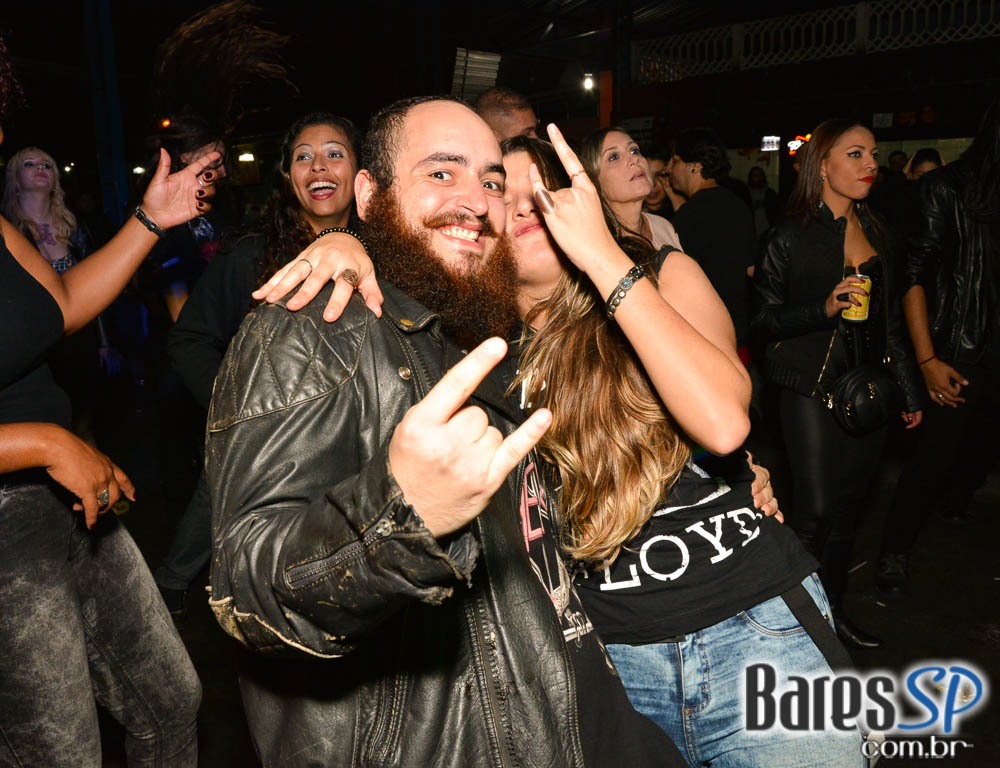 Covers com as bandas Ozzmozzy, Steel Tormentor, Master Piece e Eletric Eye animaram a noite do Aquarius Rock Bar Covers com as bandas Ozzmozzy, Steel Tormentor, Master Piece e Eletric Eye animaram a noite do Aquarius Rock Bar