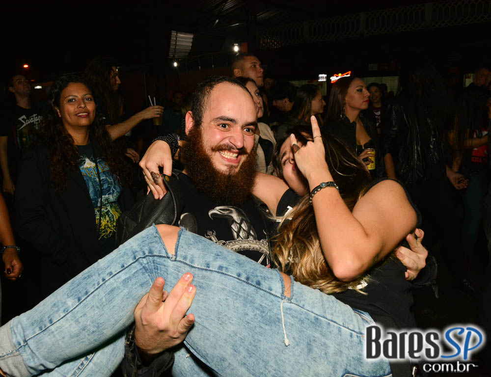 Covers com as bandas Ozzmozzy, Steel Tormentor, Master Piece e Eletric Eye animaram a noite do Aquarius Rock Bar Covers com as bandas Ozzmozzy, Steel Tormentor, Master Piece e Eletric Eye animaram a noite do Aquarius Rock Bar